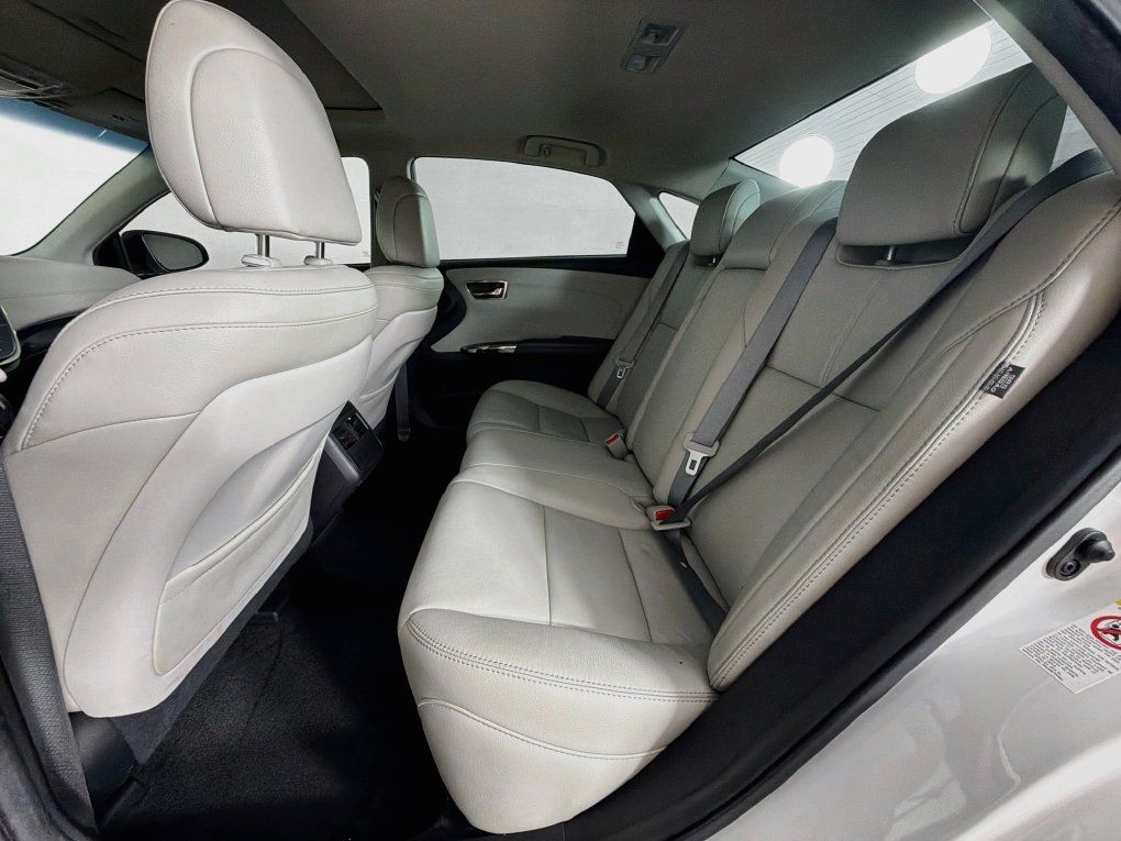 Used 2016 Toyota Avalon Touring FWD image 35