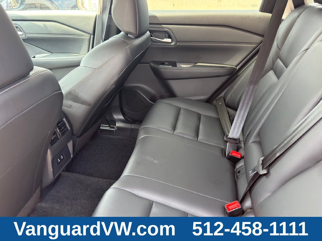 Used 2026 Nissan Rogue SL FWD image 33