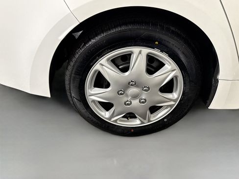 Used 2025 Toyota Corolla LE FWD image 32