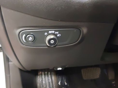 Used 2022 Chevrolet Equinox LT image 23