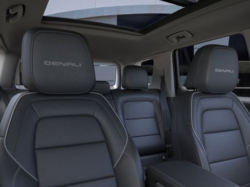 New 2026 GMC Terrain Denali w/ LPO, Black Badging Package AWD/4WD image 24