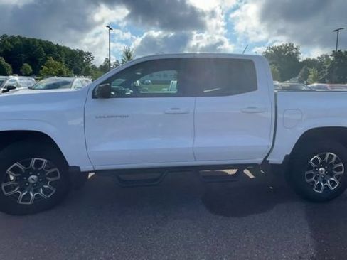 Used 2024 Chevrolet Colorado Z71 w/ Z71 Convenience Package 2 AWD/4WD image 5