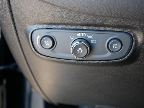 Used 2020 Chevrolet Equinox Premier image 26