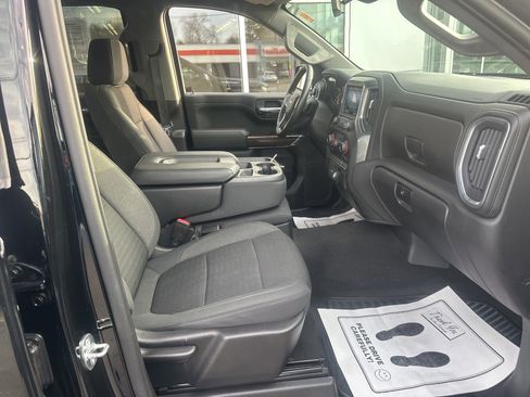 Used 2021 Chevrolet Silverado 1500 LT AWD/4WD image 8