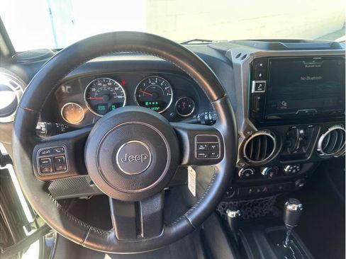 Used 2016 Jeep Wrangler Unlimited Rubicon w/ Connectivity Group AWD/4WD image 23
