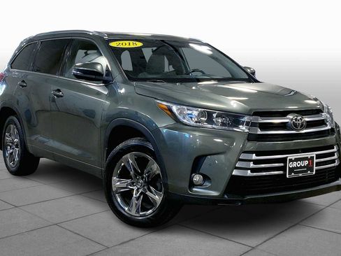 Used 2018 Toyota Highlander Limited Platinum w/ Carpet Mat Package (TMS) image 4