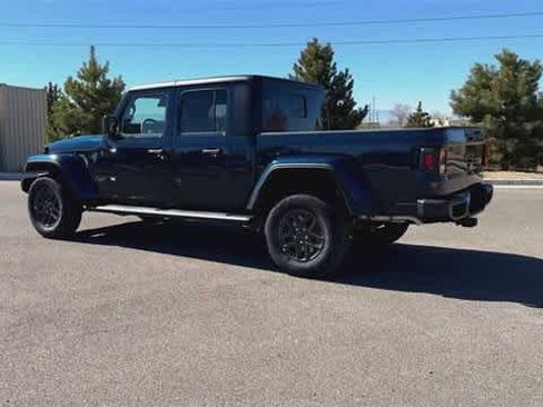 New 2025 Jeep Gladiator Sport image 6