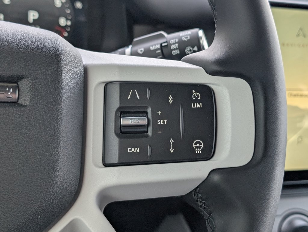 New 2026 Land Rover Defender 110 X-Dynamic SE AWD/4WD image 24