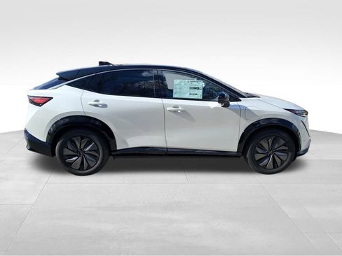 New 2025 Nissan Ariya Platinum AWD/4WD image 7
