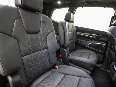 Used 2025 Kia Telluride SX Prestige X-Line image 29