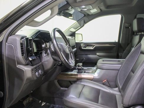 Used 2022 Chevrolet Silverado 1500 LT Trail Boss image 8