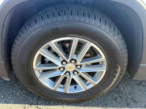 Certified 2022 Chevrolet Traverse LT image 10