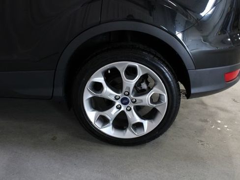 Used 2015 Ford Escape Titanium w/ Equipment Group 301A AWD/4WD image 32