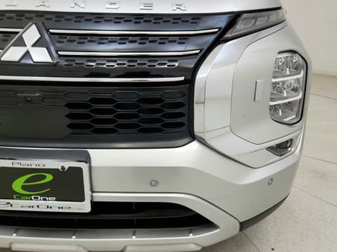 Used 2022 Mitsubishi Outlander SE AWD/4WD image 24