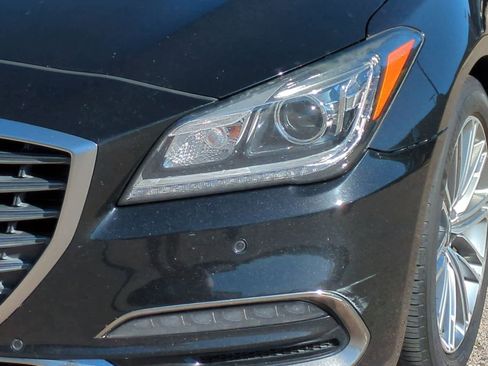 Used 2018 Genesis G80 3.8 w/ Option Group 02 image 11