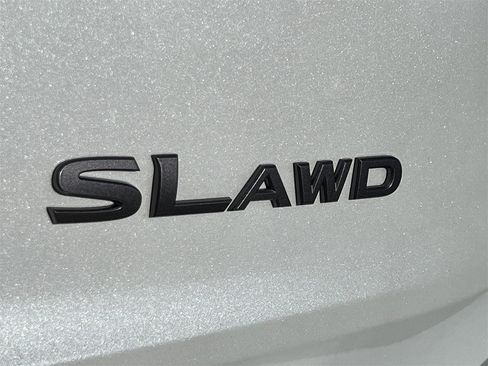 Certified 2025 Nissan Rogue SL image 6