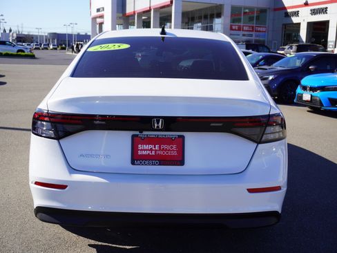 Used 2025 Honda Accord SE image 9