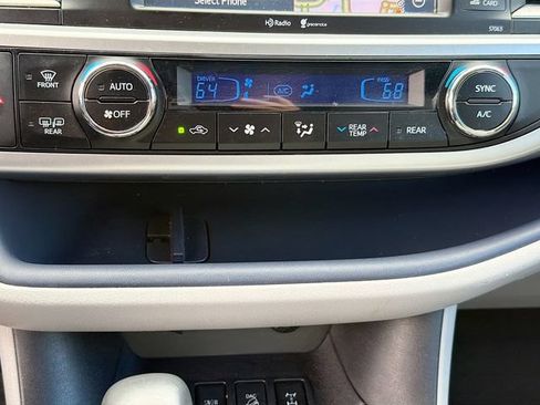 Used 2015 Toyota Highlander XLE AWD/4WD image 17