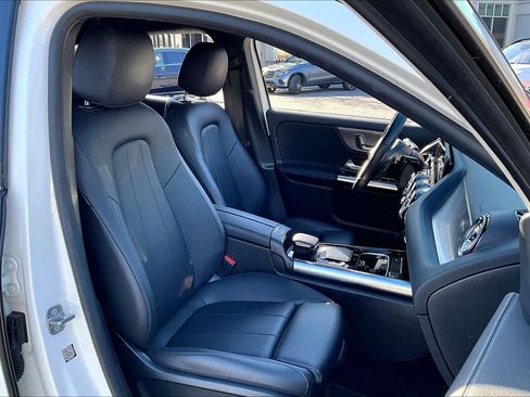 Used 2023 Mercedes-Benz GLA 250 image 9