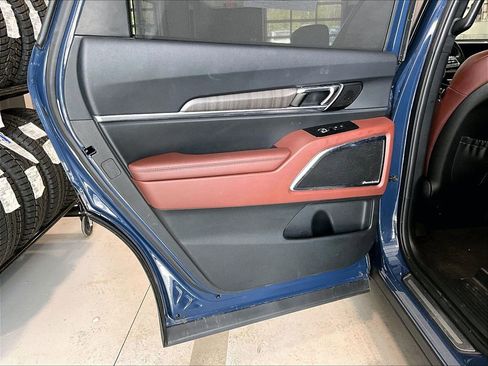 Used 2023 Kia Telluride SX Prestige image 21