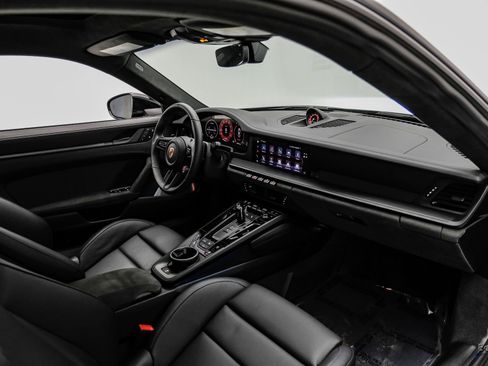 Used 2026 Porsche 911 Carrera 4 GTS AWD/4WD image 44