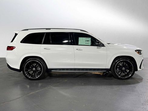 New 2026 Mercedes-Benz GLS 580 4MATIC image 2