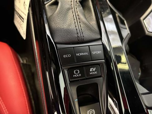 Used 2025 Toyota Camry XSE FWD image 21