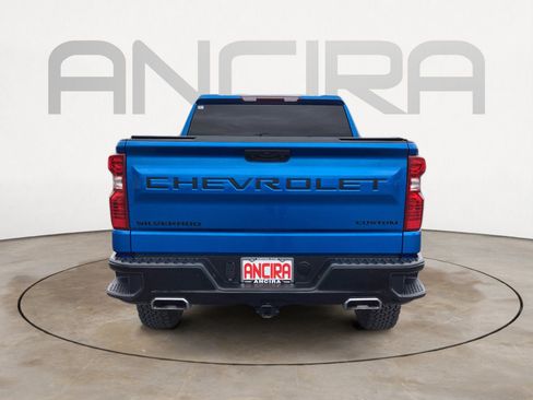 Used 2024 Chevrolet Silverado 1500 Custom Trail Boss w/ LPO, Dark Essentials Package image 11