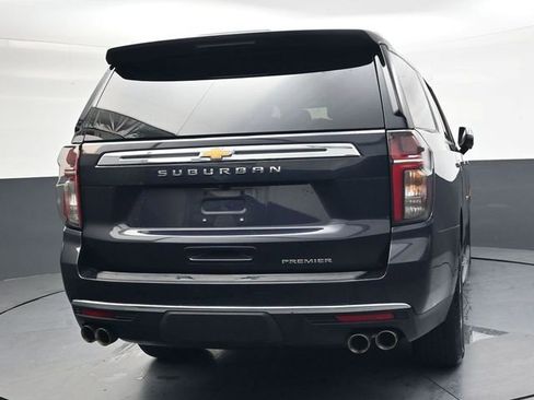 Used 2023 Chevrolet Suburban Premier image 4