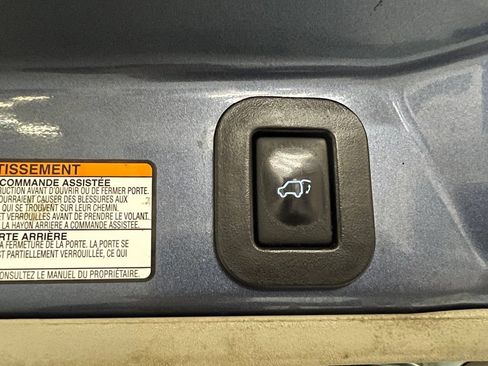 Used 2016 Toyota Sienna XLE Premium FWD image 47