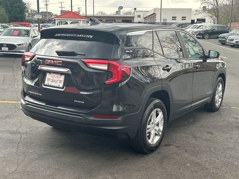 Used 2022 GMC Terrain SLE w/ LPO, Floor Liner Package image 7