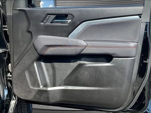 Used 2026 Chevrolet Colorado Z71 AWD/4WD image 28