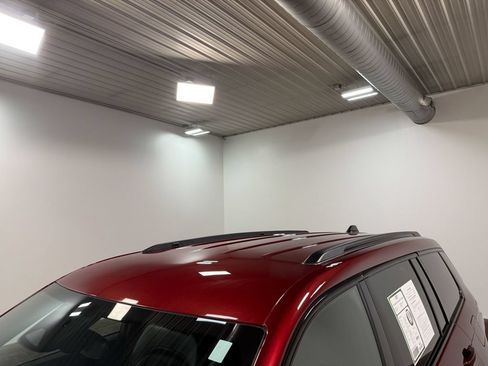 Used 2023 Jeep Grand Cherokee L Laredo AWD/4WD image 42