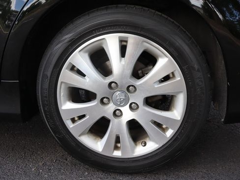 Used 2012 Toyota Avalon FWD image 42