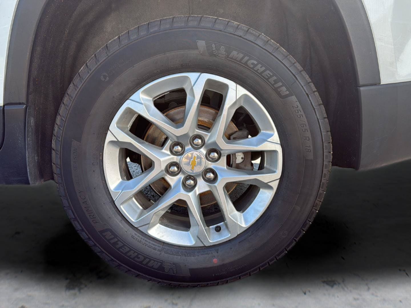 Used 2021 Chevrolet Traverse LT w/ LPO, Floor Liner Package AWD/4WD image 9