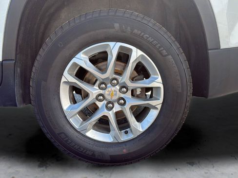 Used 2021 Chevrolet Traverse LT w/ LPO, Floor Liner Package AWD/4WD image 9
