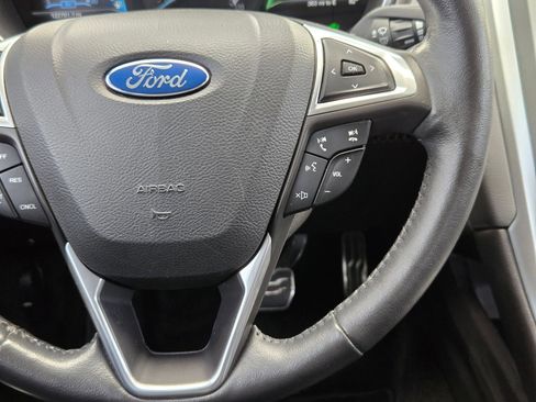 Used 2015 Ford Fusion Titanium image 17