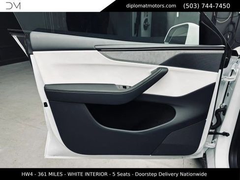 Used 2026 Tesla Model Y AWD image 24