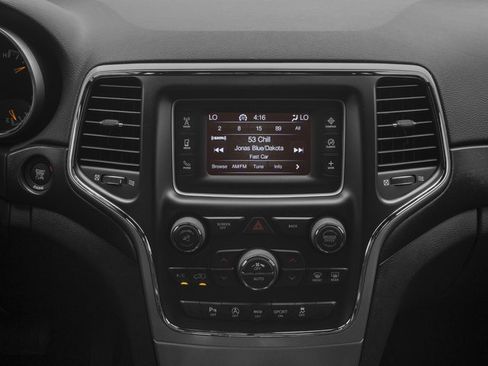 Certified 2016 Jeep Grand Cherokee Laredo w/ Quick Order Package 23E image 10