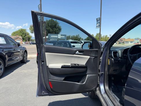 Used 2019 Kia Sportage EX w/ EX Sport Appearance Package image 12