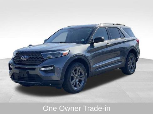 Used 2023 Ford Explorer XLT w/ Equipment Group 202A image 2