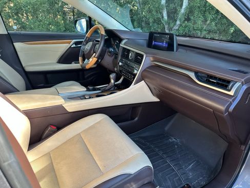 Used 2019 Lexus RX 350 Premium w/ Premium Package image 17