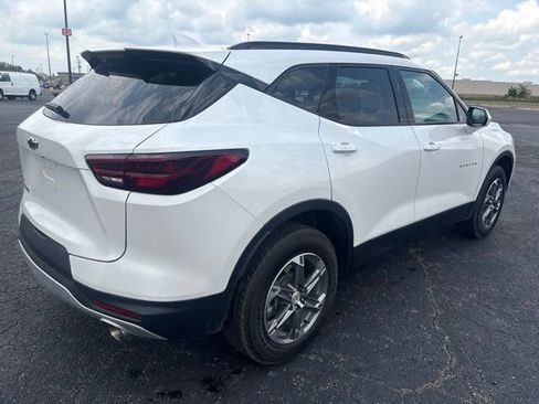 Used 2024 Chevrolet Blazer LT w/ Convenience Package FWD image 4