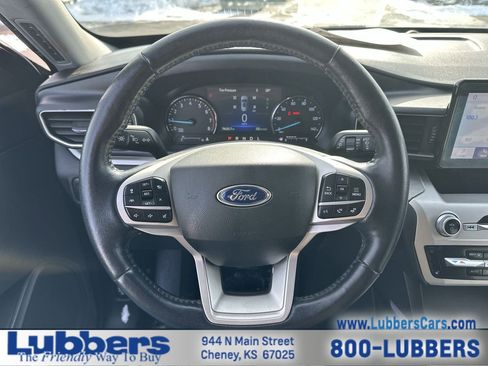 Used 2022 Ford Explorer XLT w/ Equipment Group 202A image 14