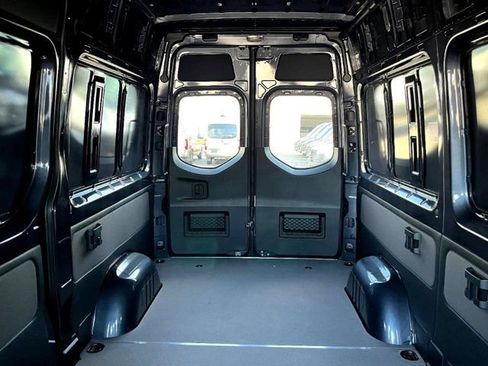 New 2024 Mercedes-Benz Sprinter 2500 image 17