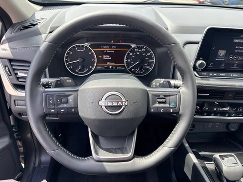 Certified 2026 Nissan Rogue SV AWD/4WD image 13