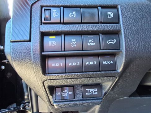 Used 2025 Toyota Tacoma TRD Pro AWD/4WD image 23