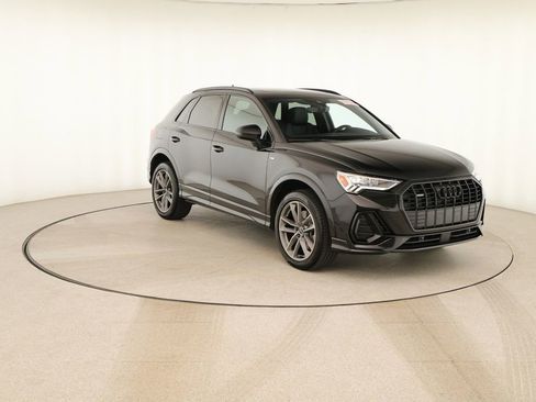 Certified 2025 Audi Q3 2.0T Premium w/ Convenience Package image 10