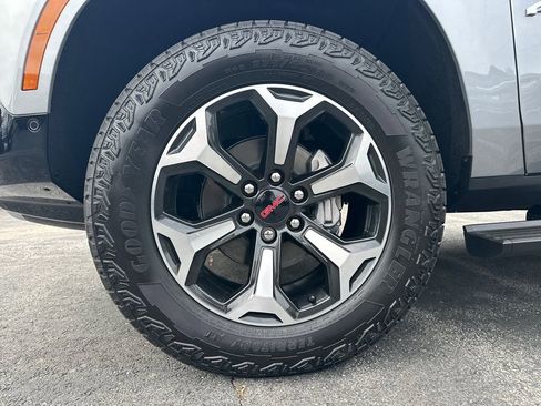 New 2026 GMC Yukon AT4 w/ AT4 Premium Plus Package image 12