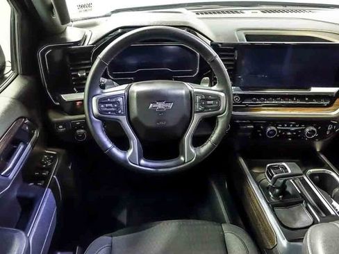 Used 2025 Chevrolet Silverado 1500 RST w/ Convenience Package II AWD/4WD image 16